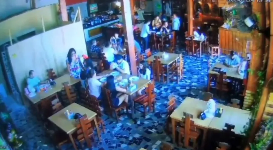 IMAGENS FORTES: Vereador assassinado por garçom chegou ao restaurante instantes antes de ser morto, no Ceará; vídeo